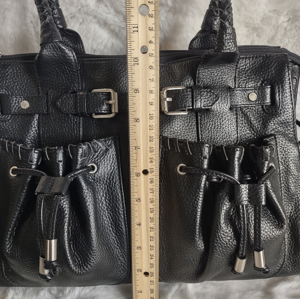 Adrienne Vittadini Handbag Black. - Picture 3 of 16